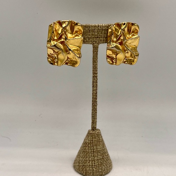 Vintage Jewelry - Chunky vintage gold tone clip on earrings geometric abstract crinkled boxy 1980s